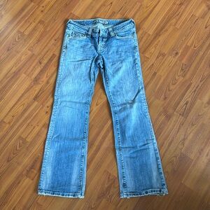 💙American Eagle Boyfriend 77 Jeans Size 4 SHORT💙